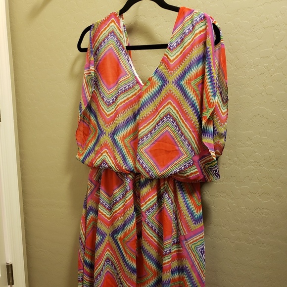 Women's clothing - Picture 2 of 2